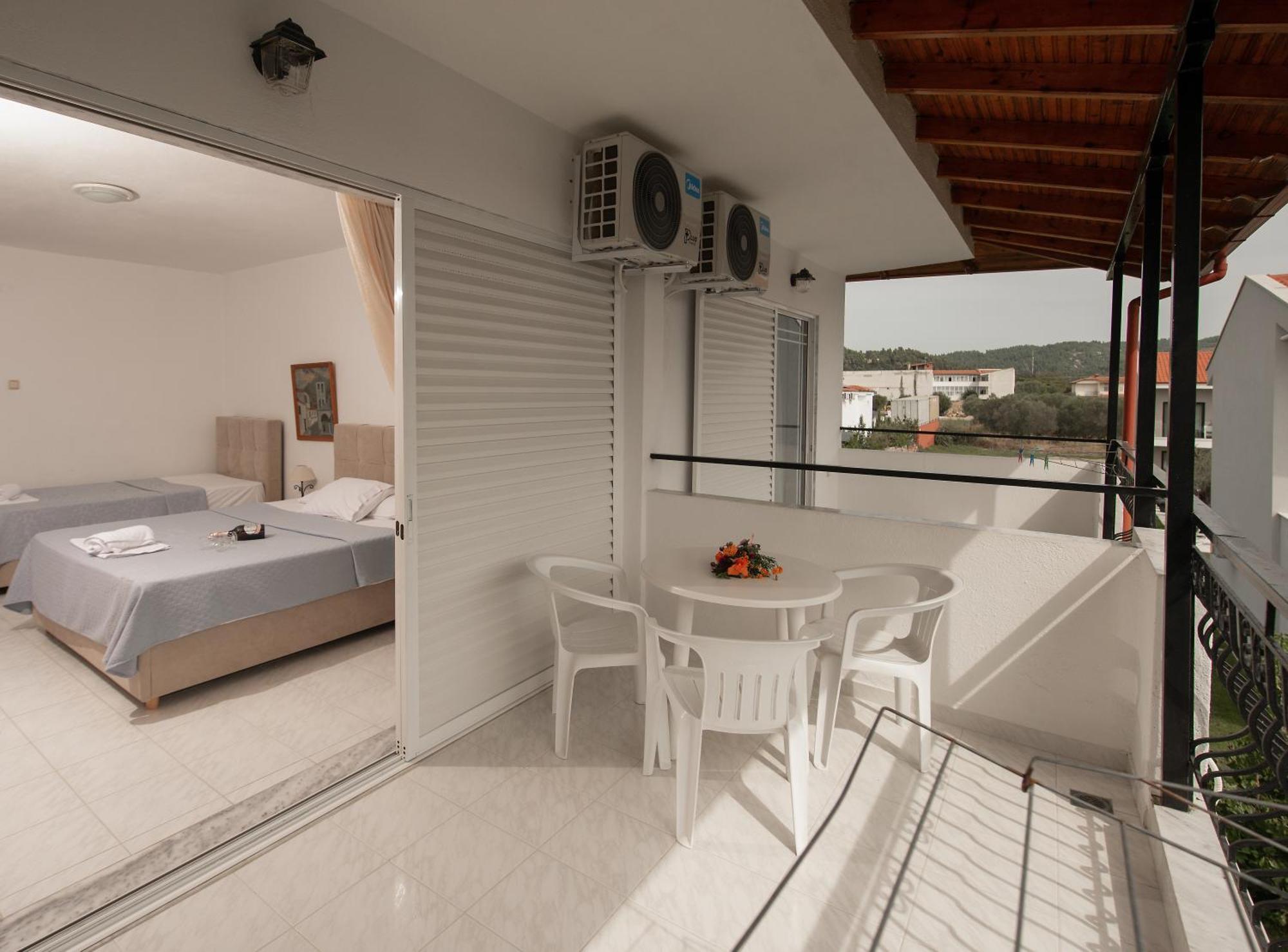 פורקה Estia Hotel מראה חיצוני תמונה