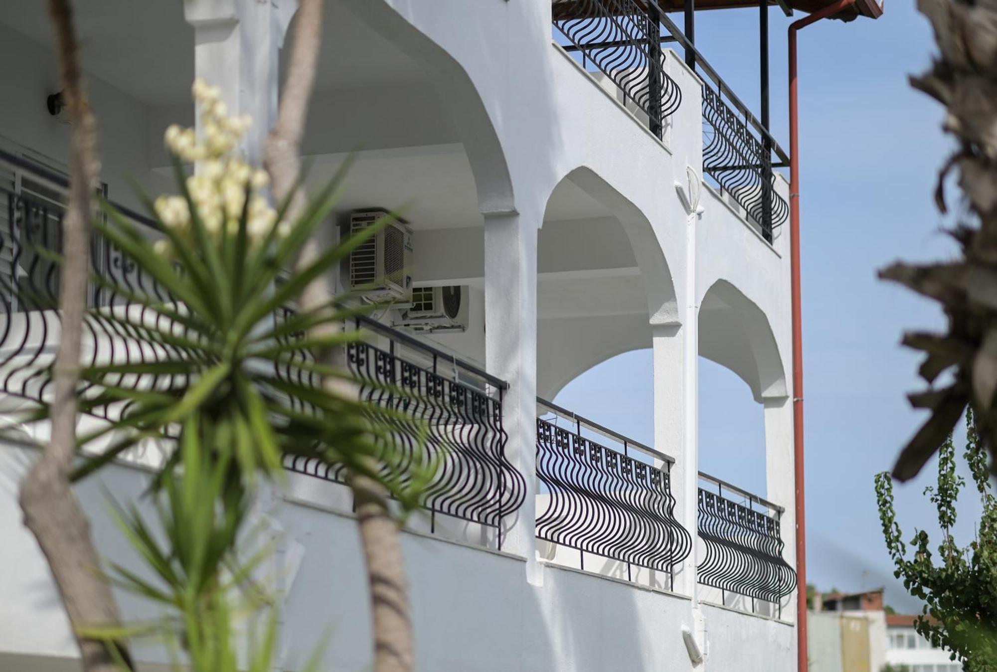 פורקה Estia Hotel מראה חיצוני תמונה