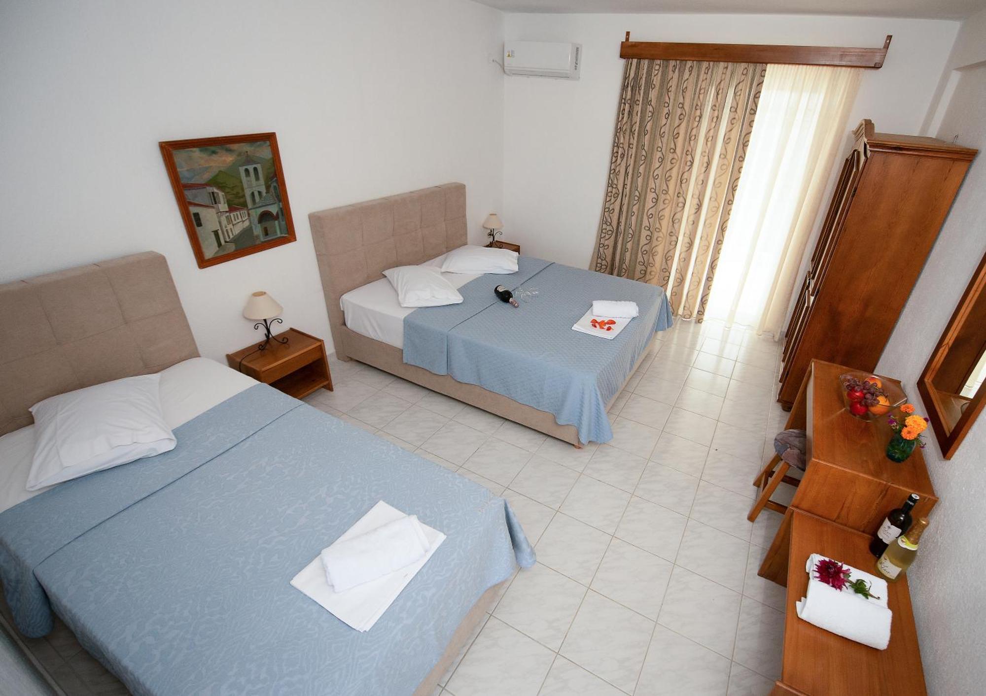 פורקה Estia Hotel מראה חיצוני תמונה