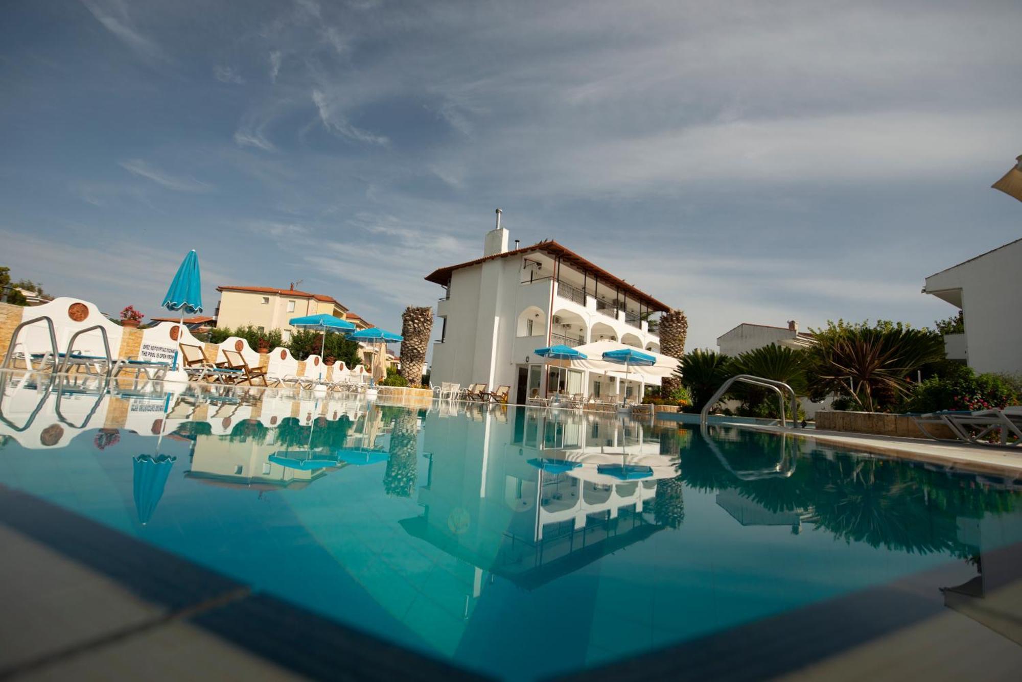 פורקה Estia Hotel מראה חיצוני תמונה