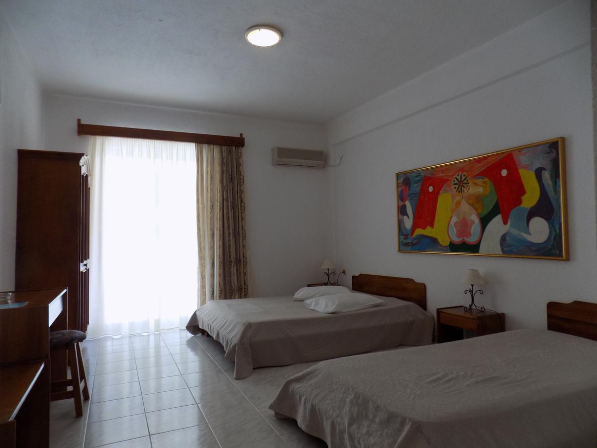 פורקה Estia Hotel מראה חיצוני תמונה